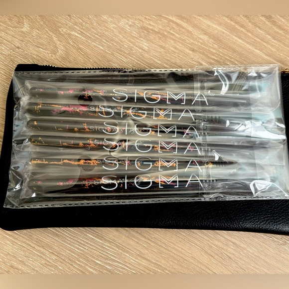 Sigma Shayla Mitchell Brush Set E60 E40 E25 E30 E14 E09 - Makeup Bag - NIB - Picture 6 of 8